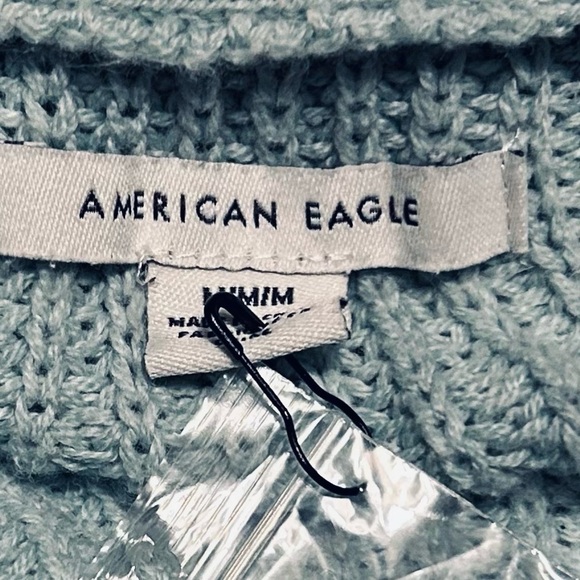American Eagle Cardigan Cable Knit Oversize Roomy Waist Length Size Medium - Picture 4 of 6